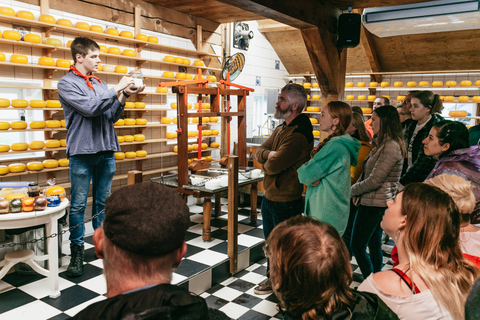 Amsterdam: Live-Guided Zaanse Schans & Cheese Tasting Tour Tour in German