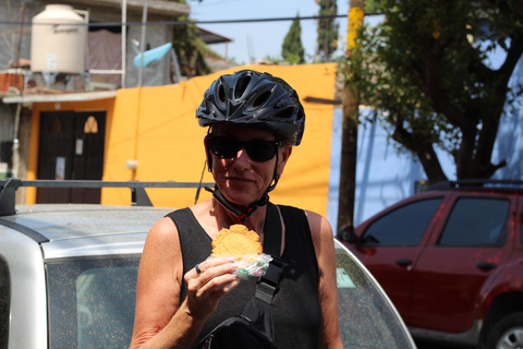 Recorrido gastronómico en bicicleta eléctrica por Oaxaca.