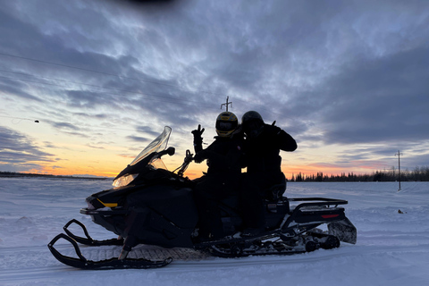 Fairbanks, Alaska: Guided Snowmobile Tour Snowmobile Tour: Couple (2 riders per sled)