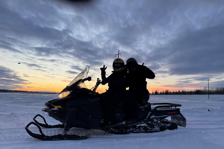 Fairbanks, Alaska: Guided Snowmobile Tour Snowmobile Tour: Couple (2 riders per sled)