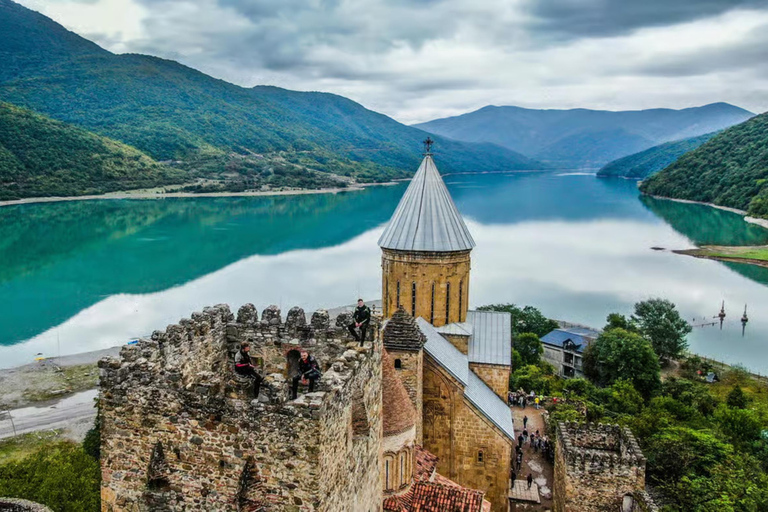 Tbilisi: Rafting on the Aragvi and Ananuri Castle Day Trip