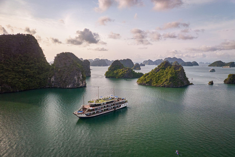 Hanoi: Ninh Binh, Ha Long & Lan Ha Bay - 3-Day Luxury Cruise