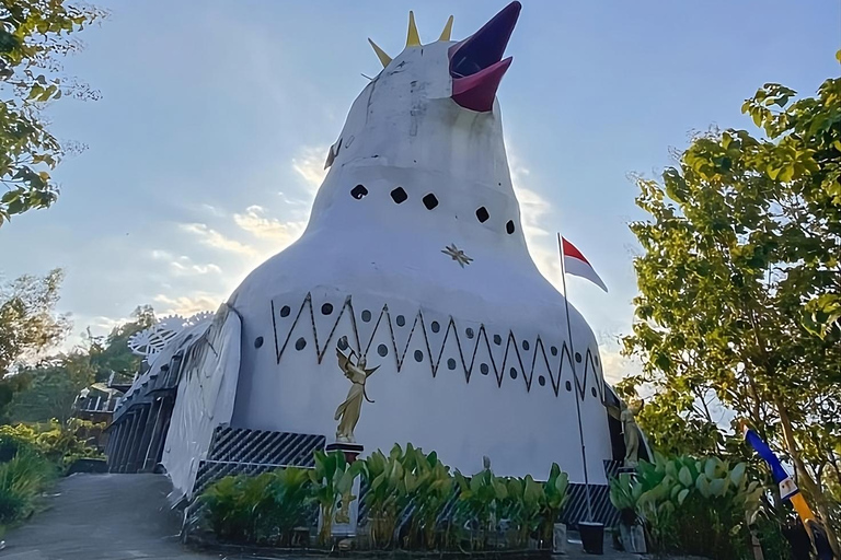 Yogyakarta: Menoreh, Chicken Church, Mudal & Glagah Day Trip