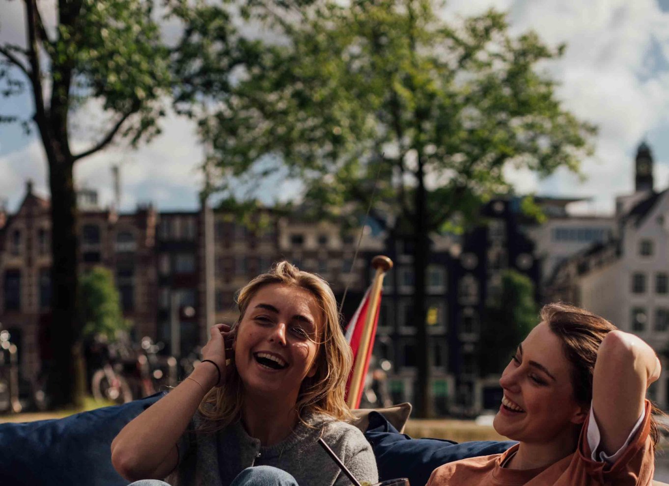 Amsterdam: Luksus-kanalrundfart med cocktails og snacks