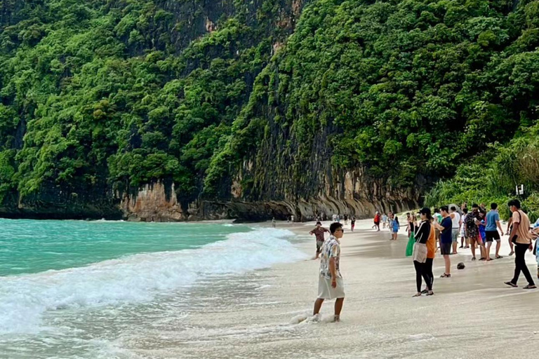 Au départ de PHI PHI - 7 îles à bord d&#039;un bateau à longue queue