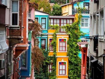 Istanbul: Colorful Fener & Balat Walking Tour w/Expert Guide