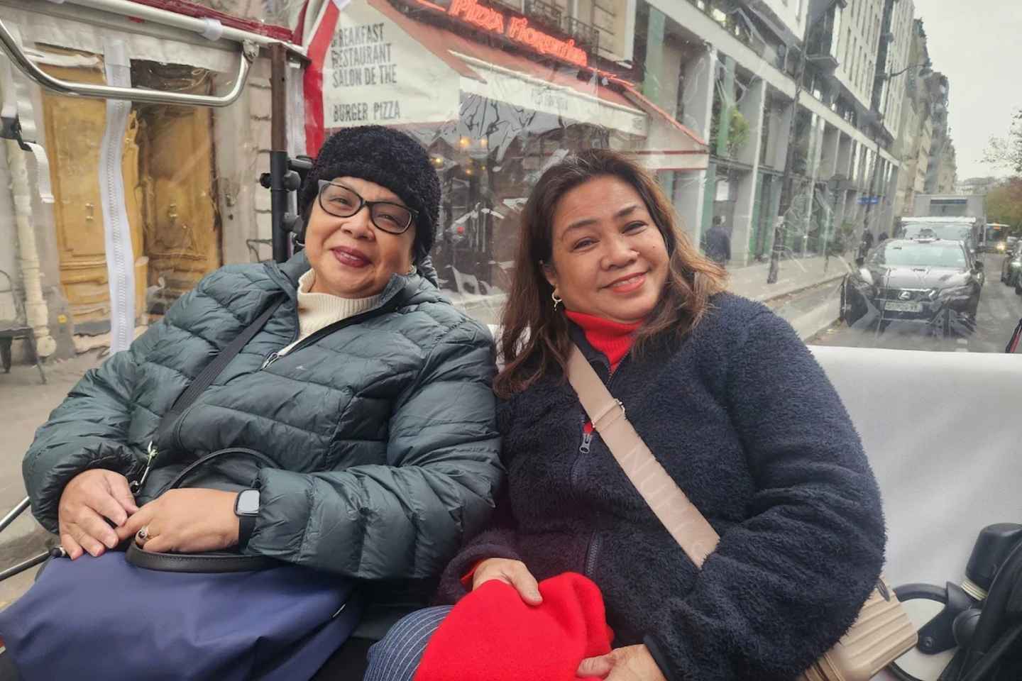 パリ:電動トゥクトゥクで巡るプライベート市内観光ツアー