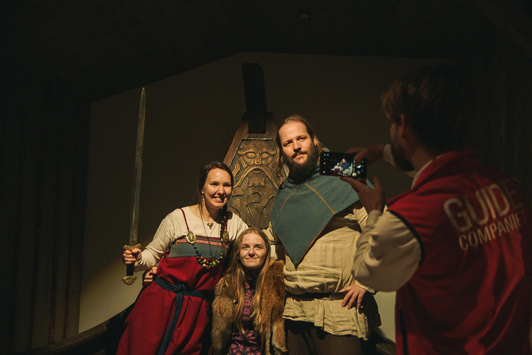 Stavanger: Viking Museum & VR Experience Guided Tour Viking Tour in German