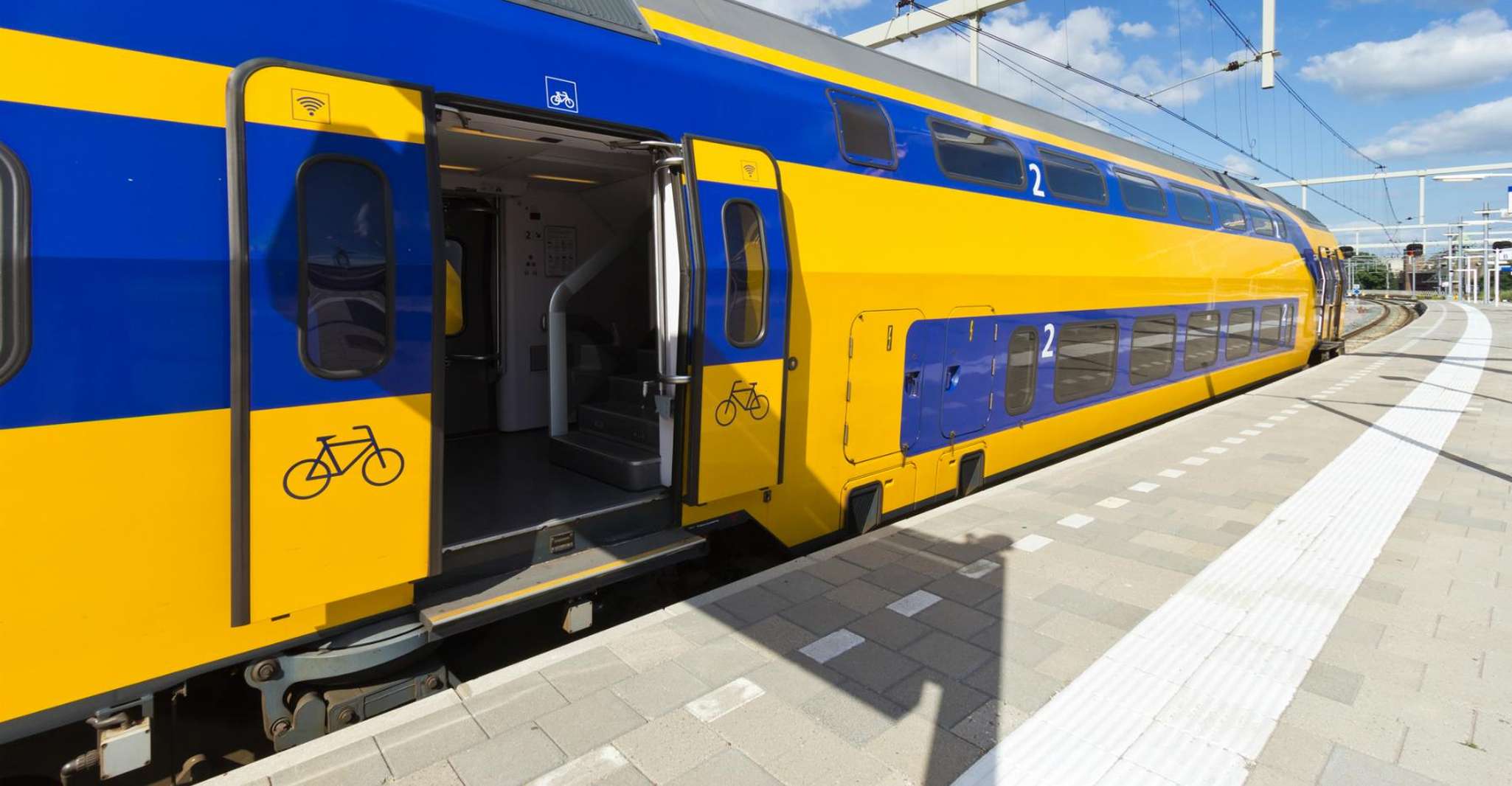 Amsterdam: Train transfer From/To Zaandijk Zaanse Schans photo 5