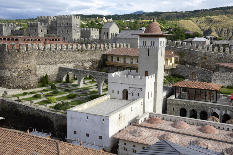 Tbilisi: Georgia & Armenia 6-Day Guided Tour