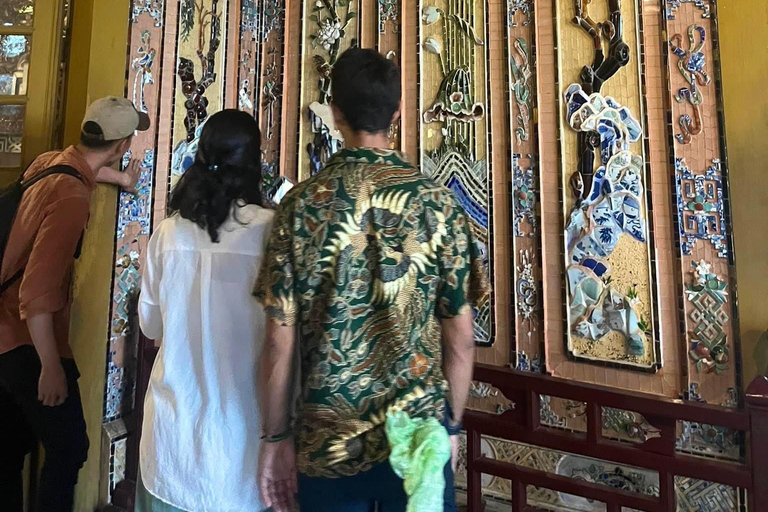 Tour privato di Hue: Tombe reali, cittadella, pagoda Thien Mu