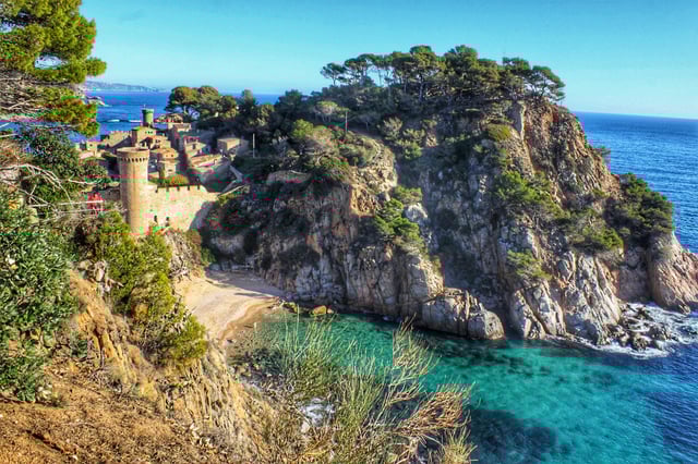 Costa Brava: Discovering Coastline, Tossa de Mar and Lunch