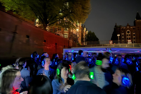 Hamburg: Silent discoparty ombord för att fira Hamburgs hamns 836:e födelsedag