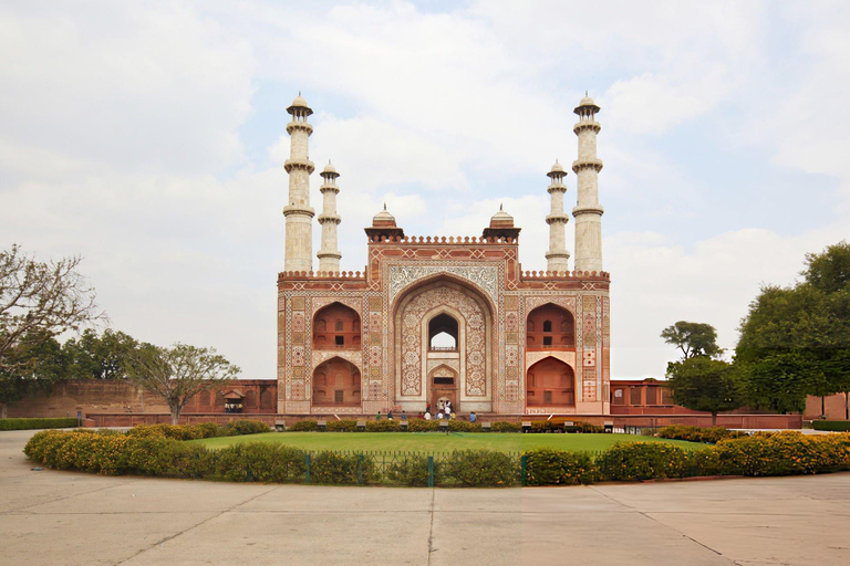 المشي واستكشاف مدينة أغرا: جولة إرشادية سيرًا على الأقدامجولة جماعية + مرشد متعدد اللغات