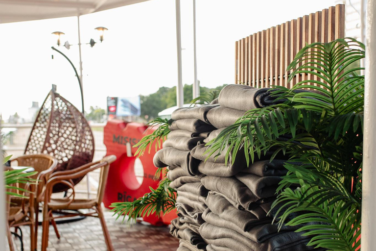 Romantic 1-Hour Sunset Cruise for 2 with Cocktails | Riga