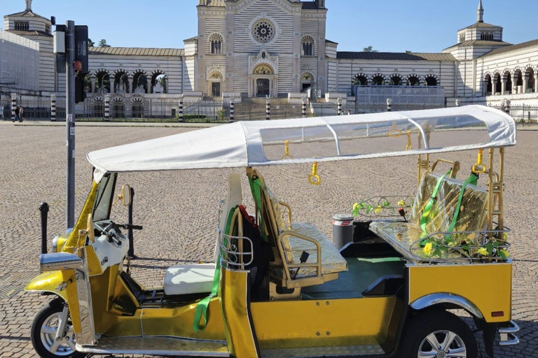 Milan: Private Tuk Tuk Tour with Hotel Pickup