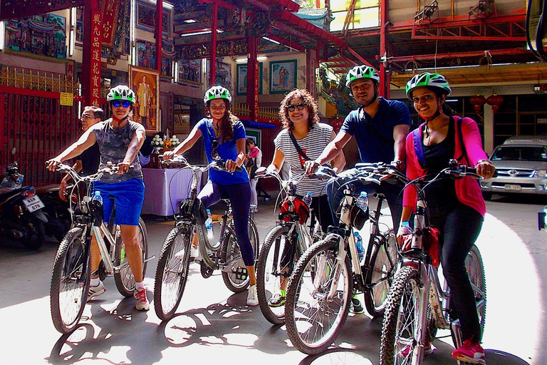 Bangkok: Cultura tailandesa y vida local tour guiado en bicicleta