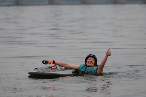 Seoul: Efoil Experience in Han River E-foiling experience