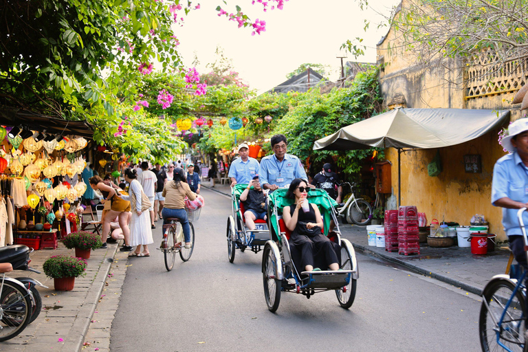 From Da Nang: Basket Boat, Old Town & Hoi An Memories Show Basket Boat, Hoi An and Memories show | Only 4s private car