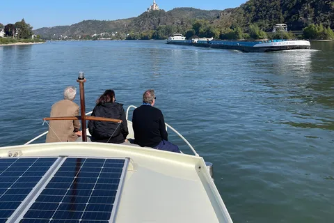 Koblenz: Private boat tour on the Moselle + wine experience