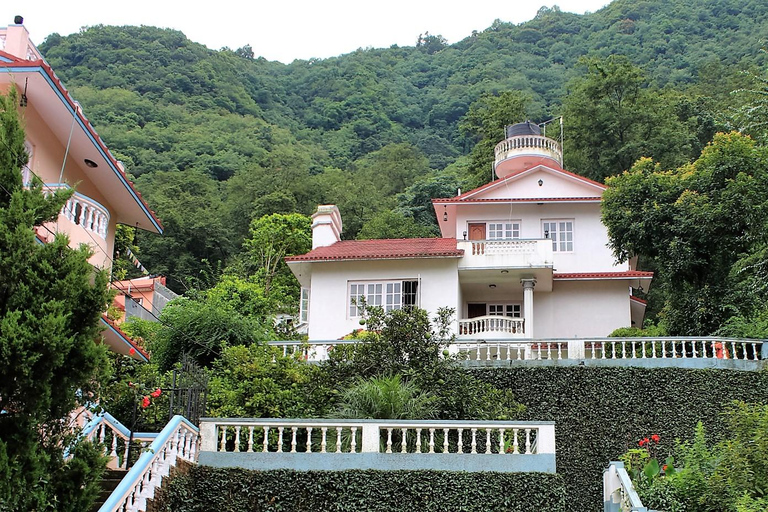 Katmandú: Retiro de yoga de 10 días para controlar el estrés en el Himalaya