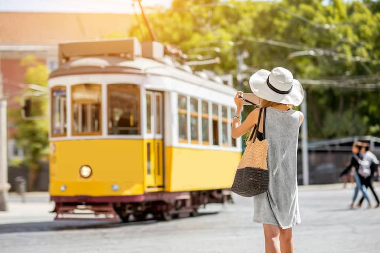 Lisboa: Ticket de entrada al tranvía 28 con audioguía y pase de 24 horas