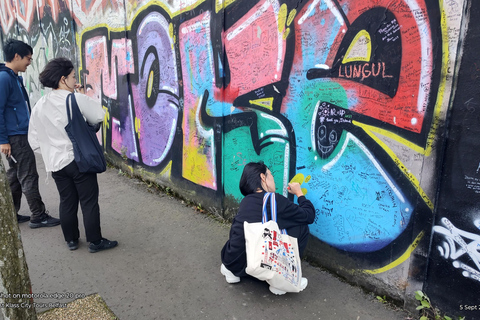 Belfast: Berühmte Black Taxi Guided Tour mit Irish Coffee