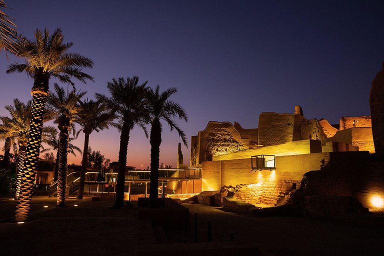 Riyadh: Diriyah Walking Tour with Coffee and Souvenirs
