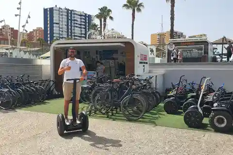 Malaga: Gibralfaro slott, tjurfäktningsarena och hamn Segway Tour