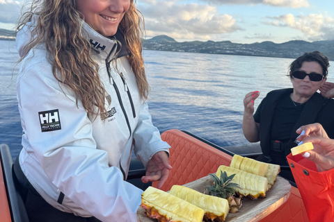 São Miguel: Private Romantic Cruise with Champagne