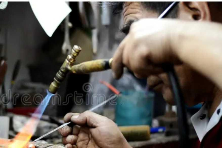 Kandy Gem Museum+Jewelry-Making Workshop Tour, Pickup & Drop Kandy: Gem Museum Tour with Ring-Making Workshop -01
