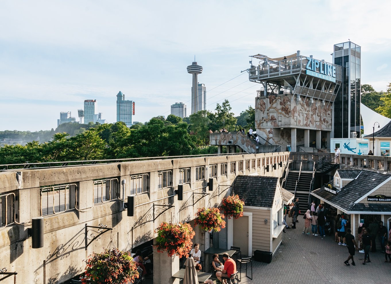 Niagara Falls, Canada: Zipline til vandfaldene