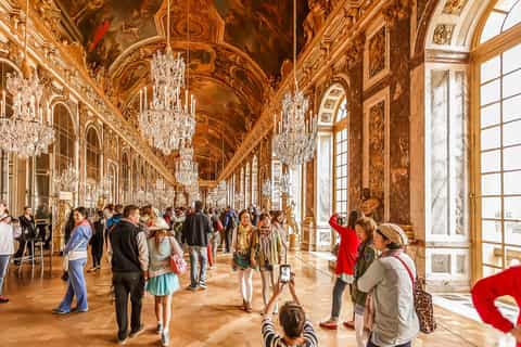 Versailles: Palace of Versailles Skip-the-Line Guided Tour