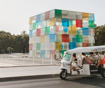 Malaga: Private City Tour by Eco Tuk Tuk
