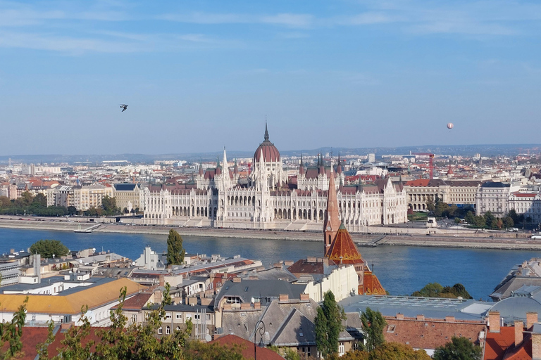 Descubre Budapest: tour privado de 3 o 4 horas en cocheDescubre Budapest: tour privado guiado de 4 horas en coche