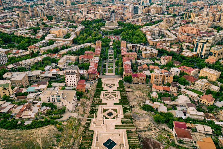 Yerevan: City Highlights Tour with Local Guide