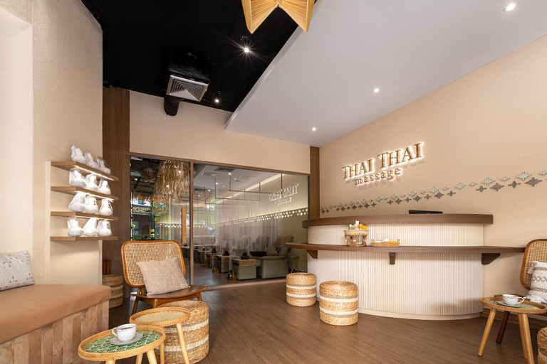 Bangkok: ThaiThai Massage near BTS Asok (Sukhumvit 25) Coconut Aromatherapy Oil Massage (90 Min)