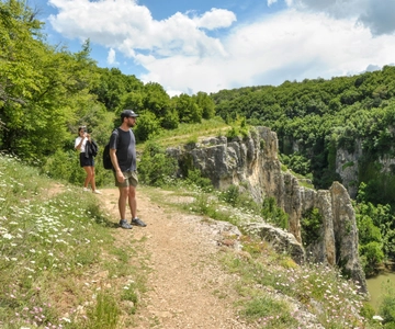 Ganztägige Wasserfälle und Höhlen rund um Veliko Tarnovo