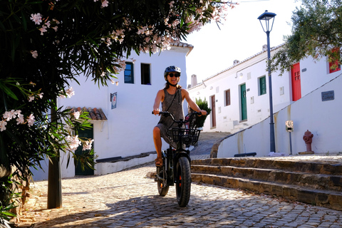 Lagos: Tour in bicicletta nel sud-ovest dell&#039;AlgarveVILLAGGI INCANTEVOLI, SCOGLIERE E SPIAGGE INCONTAMINATE