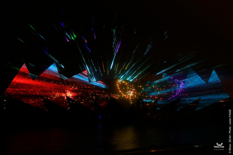 Sentosa: Espetáculo Wings of Time com fogo de artifícioSentosa: Espetáculo "Wings of Time" com fogo de artifício