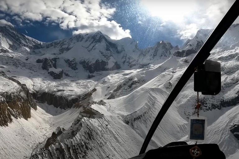 Pokhara: Mardi Himal Base Camp Helicopter Tour