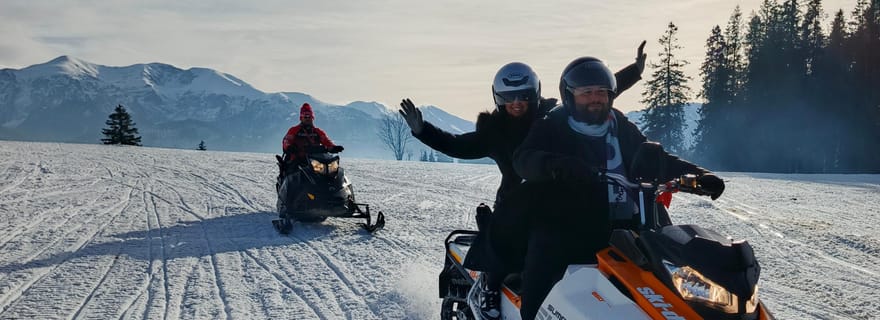 Cracovie : Visite d'une jounée à Cracovie : motoneige et bains thermaux de Zakopane