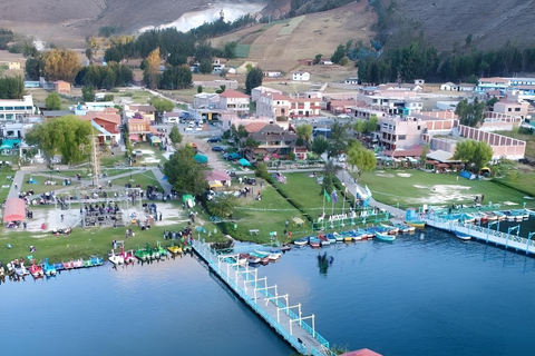 Da Cajamarca: Escursione alla Laguna Sausacocha e al Complesso WiracochapampaIn inglese