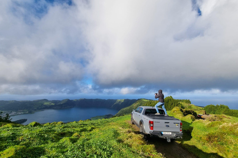 Sete Cidades&amp;Mosteiros Privat 4x4 halvdagsutflyktSete Cidades-Privat 4x4 halvdagstur