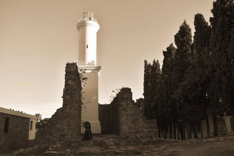 Colonia del Sacramento: Vintage Time Travel Experience Cologne: Vintage Experience and Guided Walk through the Old Town