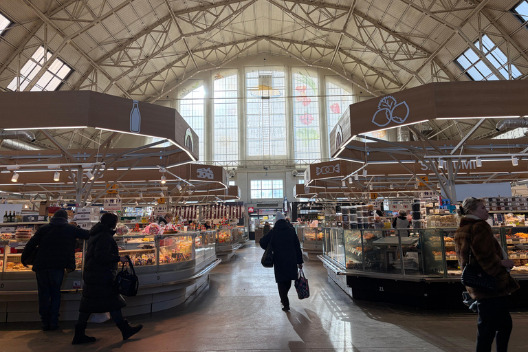 Riga: Central Market Guided Tour with Food Tasting