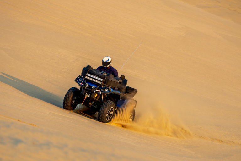Qatar: Desert Escape with Camel Encounter & Scenic Dunes