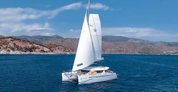 8-Hour Private Catamaran Tour on the Costa Brava from Roses