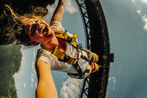 Erlebe Bungee, Swing &amp; Slide von der Victoria Falls Bridge