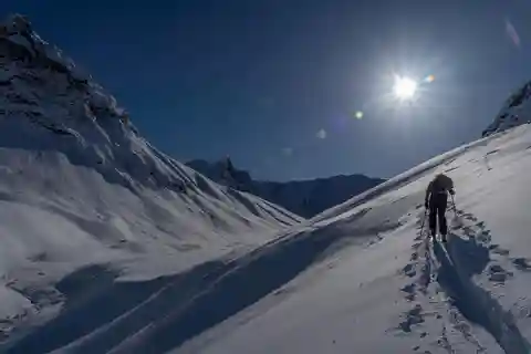 Girdwood: Backcountry Skiing Tour with Experienced Guide